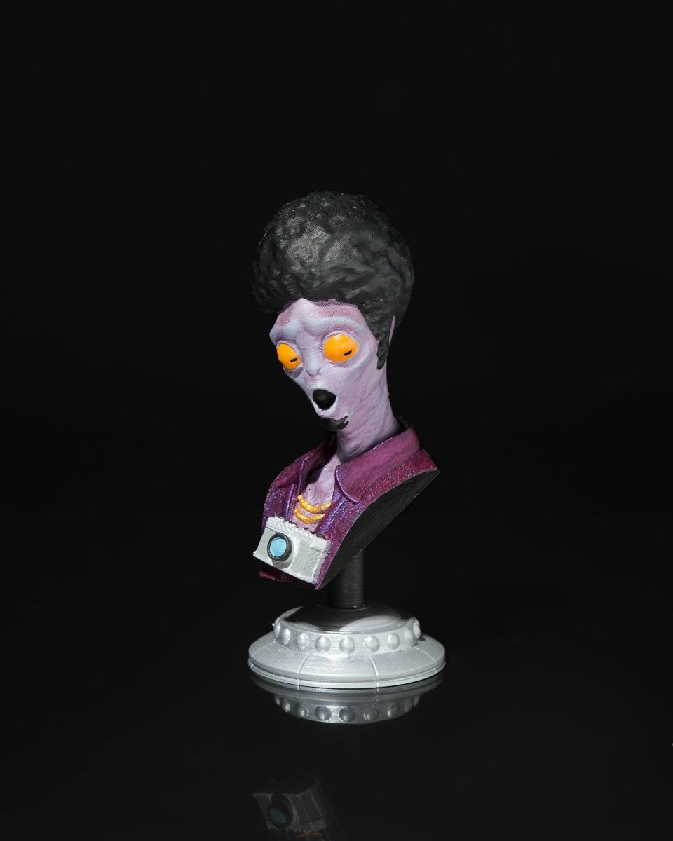 Alien Tourist Busts - The Phynagrin Show