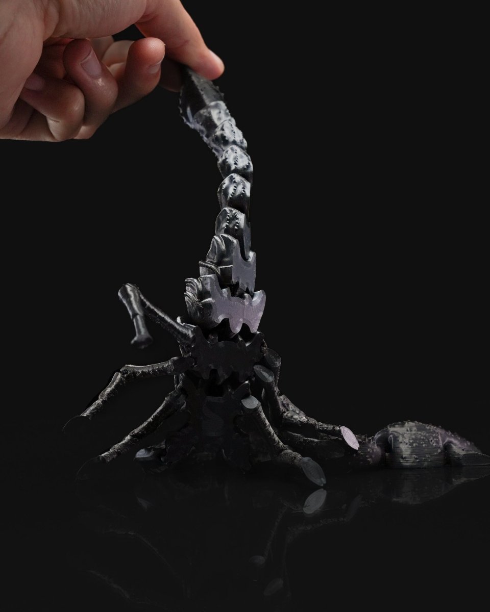Articulated Emperor Scorpion - The Phynagrin Show