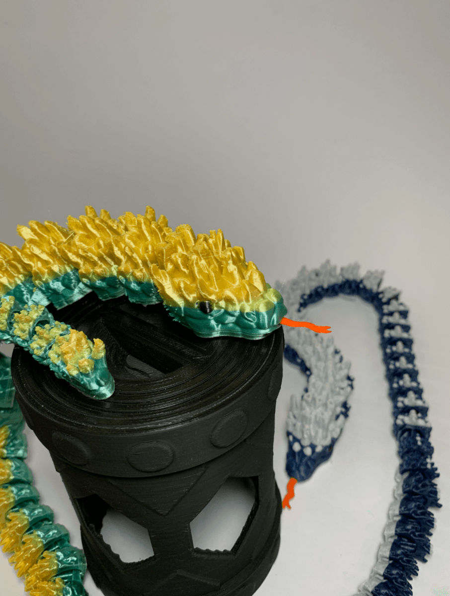 Articulated Frost Snake - The Phynagrin Show