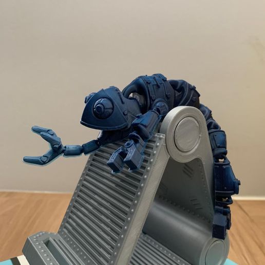 Articulated Mechanical Chameleon - The Phynagrin Show