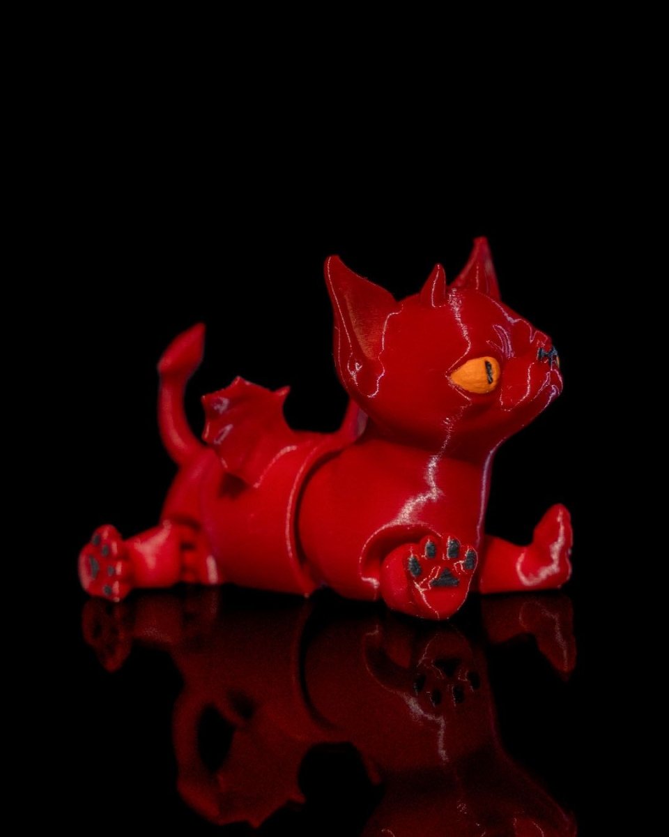 Chihuahua, Demonic Dog - The Phynagrin Show