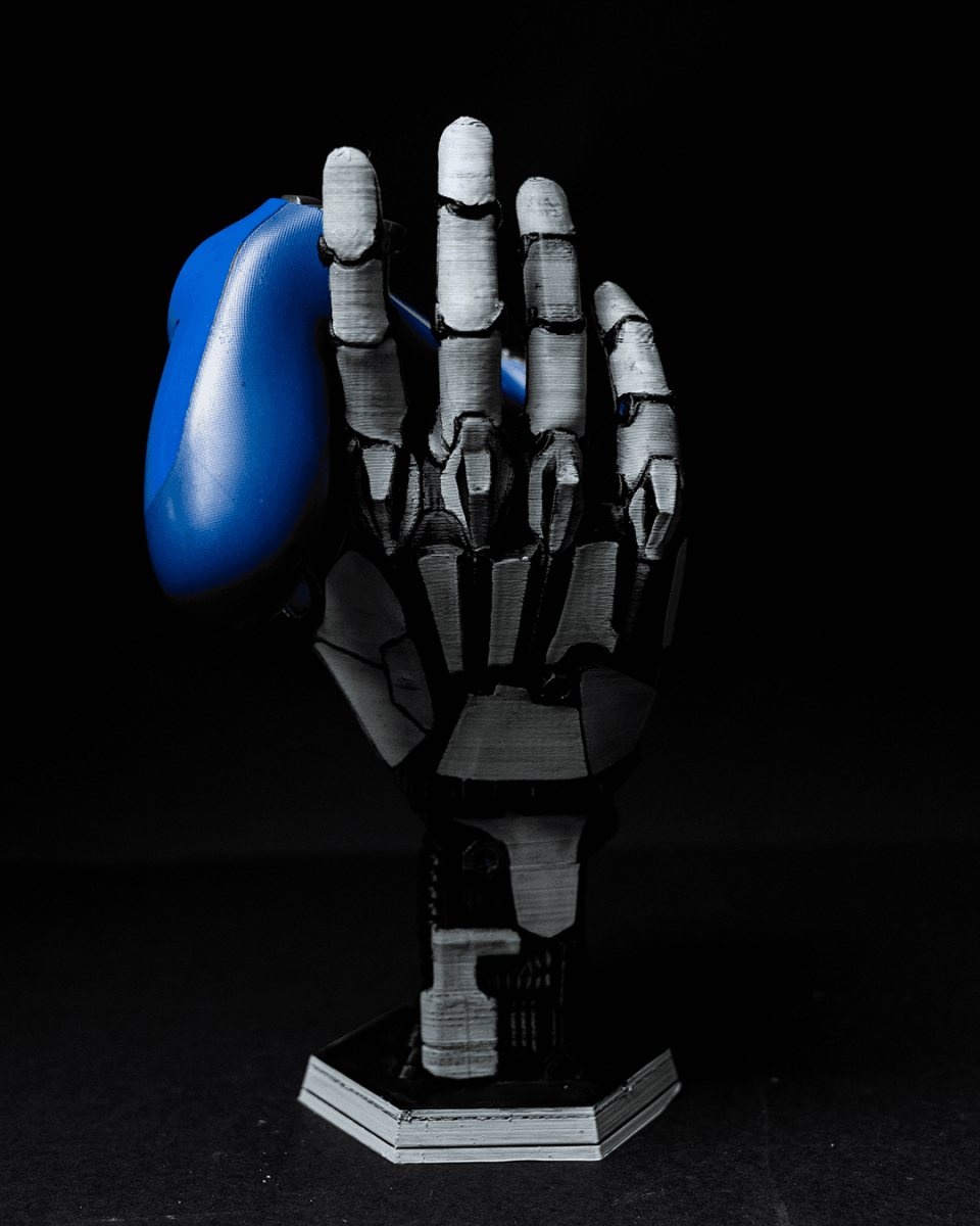 Robot Hand Controller Holder - The Phynagrin Show