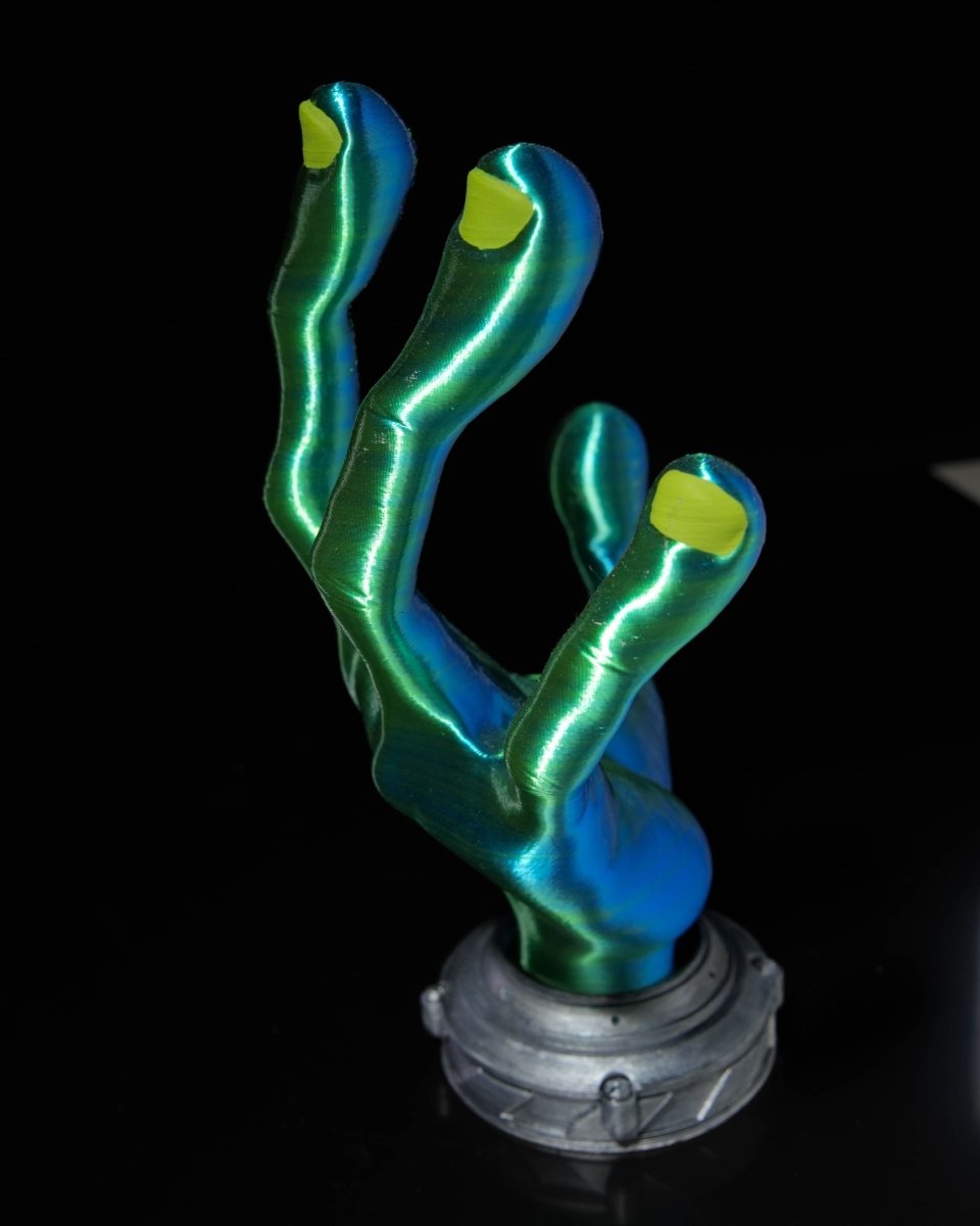 Alien Hand Controller Holder - The Phynagrin Show
