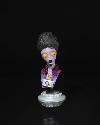 Alien Tourist Busts - The Phynagrin Show