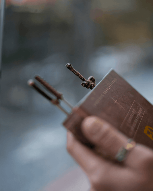 Blades Bookmark - The Phynagrin Show