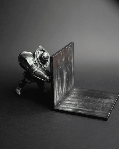 Knights Bookend - The Phynagrin Show