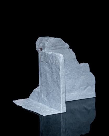 Ruined Bookend - The Phynagrin Show